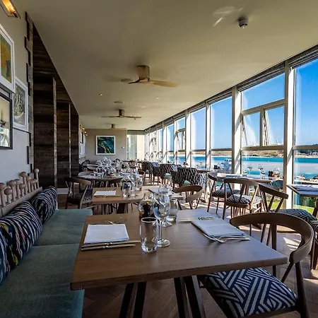 Harbour Hotell