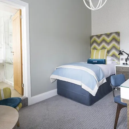 Harbour Hotell 4*