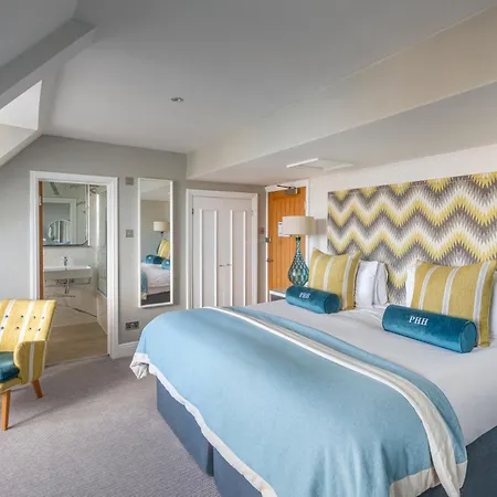 Hotell Harbour 4*